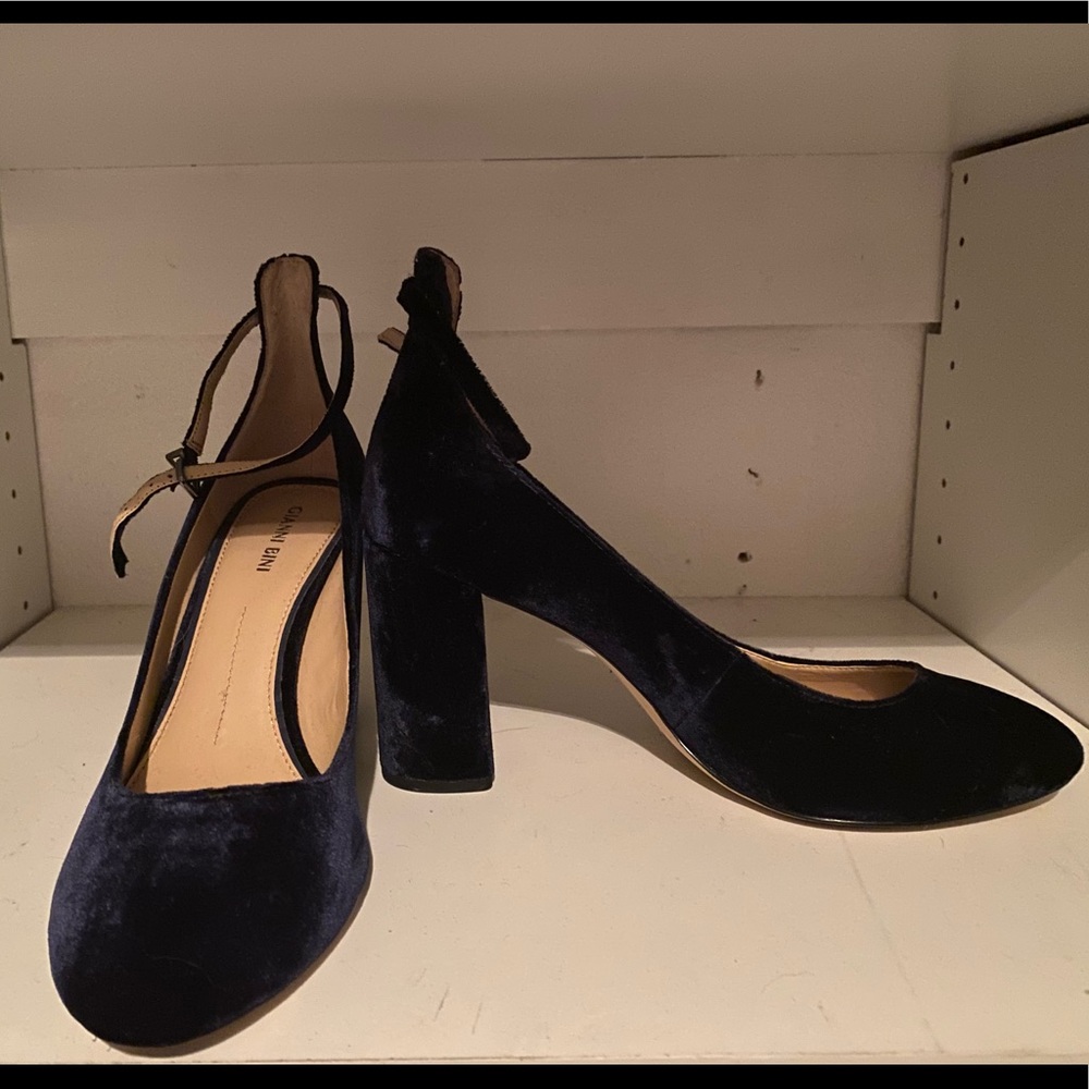 Velvet chunky heels